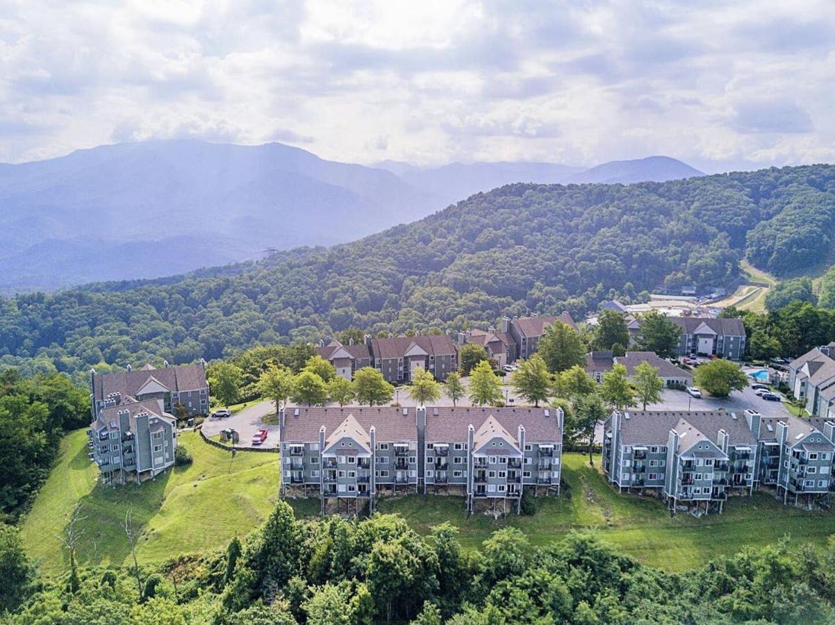 Appartement Sky High Views!!-Peak Mountaintop-Outdoor Pool-Close To Downtown-Private Balcony-Wifi-Cable à Gatlinburg Extérieur photo