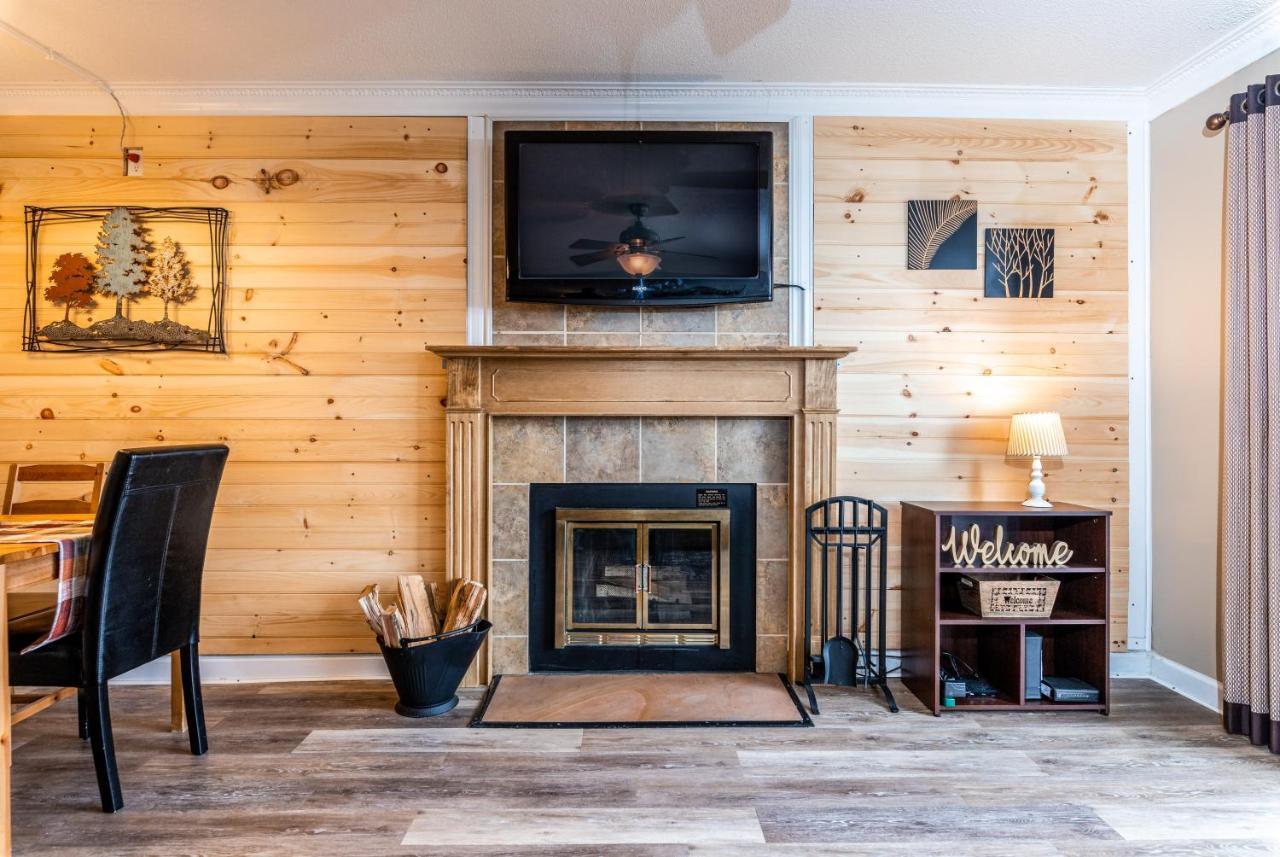 Sky High Views!!-Peak Mountaintop-Outdoor Pool-Close To Downtown-Private Balcony-Wifi-Cable Gatlinburg Extérieur photo