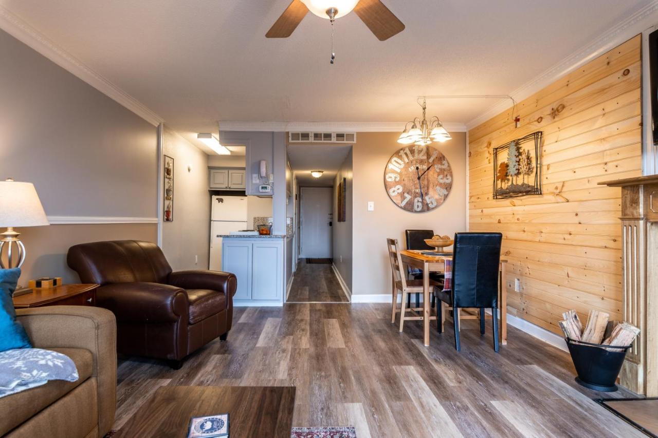 Sky High Views!!-Peak Mountaintop-Outdoor Pool-Close To Downtown-Private Balcony-Wifi-Cable Gatlinburg Extérieur photo