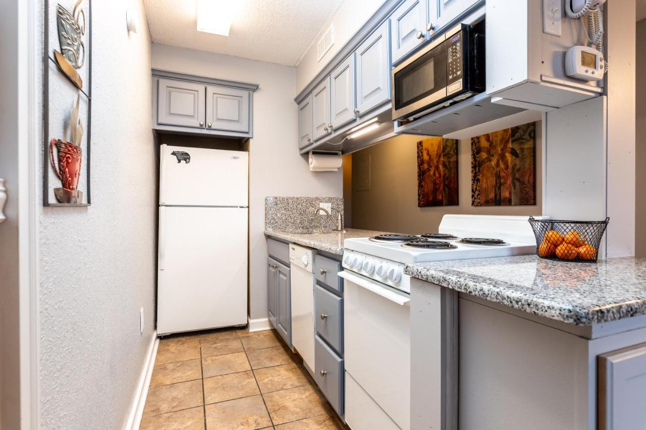 Sky High Views!!-Peak Mountaintop-Outdoor Pool-Close To Downtown-Private Balcony-Wifi-Cable Gatlinburg Extérieur photo
