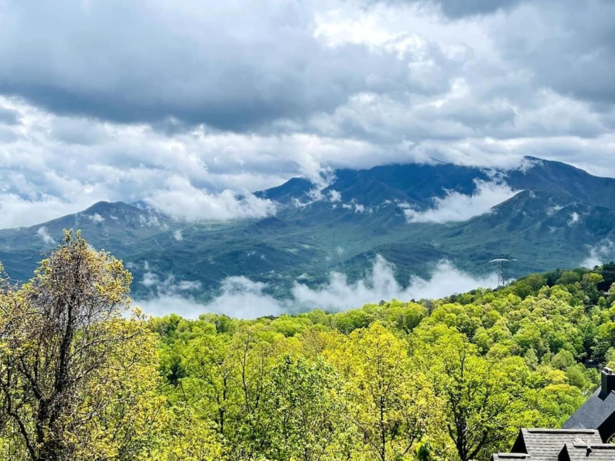 Appartement Sky High Views!!-Peak Mountaintop-Outdoor Pool-Close To Downtown-Private Balcony-Wifi-Cable à Gatlinburg Extérieur photo