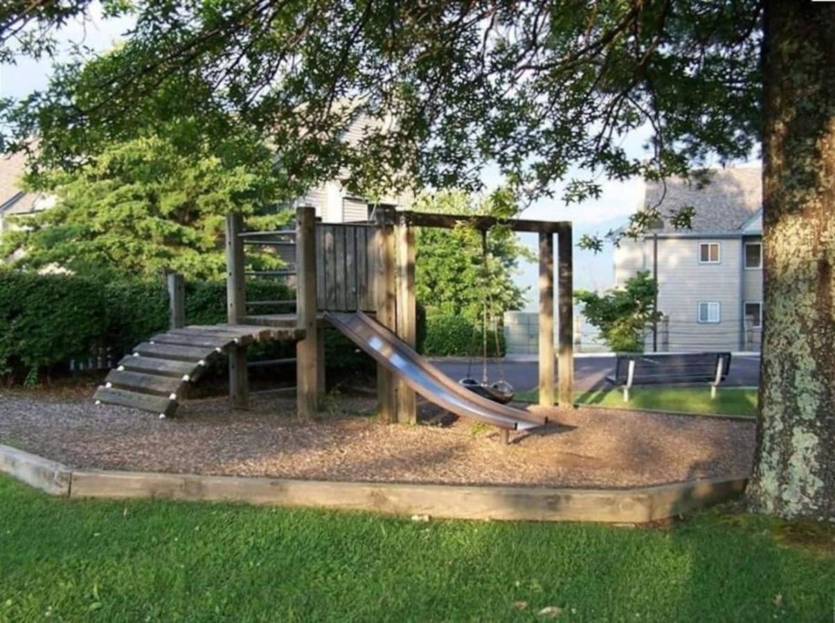 Sky High Views!!-Peak Mountaintop-Outdoor Pool-Close To Downtown-Private Balcony-Wifi-Cable Gatlinburg Extérieur photo