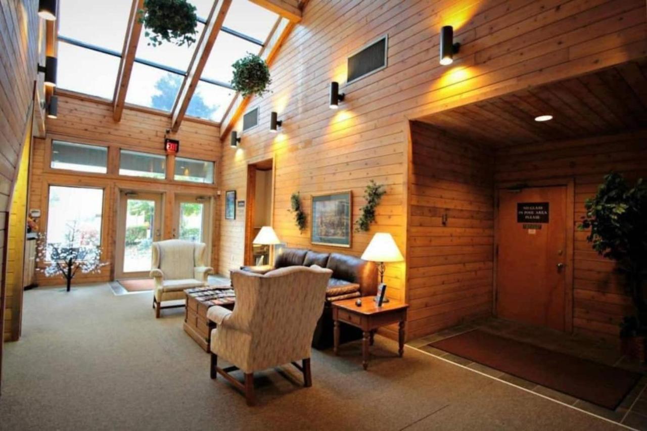Sky High Views!!-Peak Mountaintop-Outdoor Pool-Close To Downtown-Private Balcony-Wifi-Cable Gatlinburg Extérieur photo