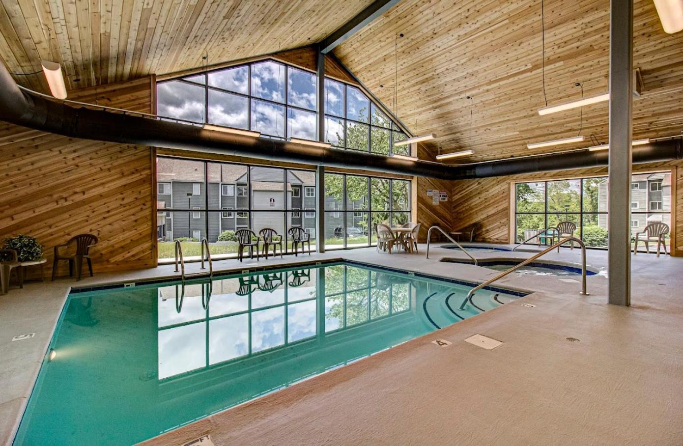 Sky High Views!!-Peak Mountaintop-Outdoor Pool-Close To Downtown-Private Balcony-Wifi-Cable Gatlinburg Extérieur photo